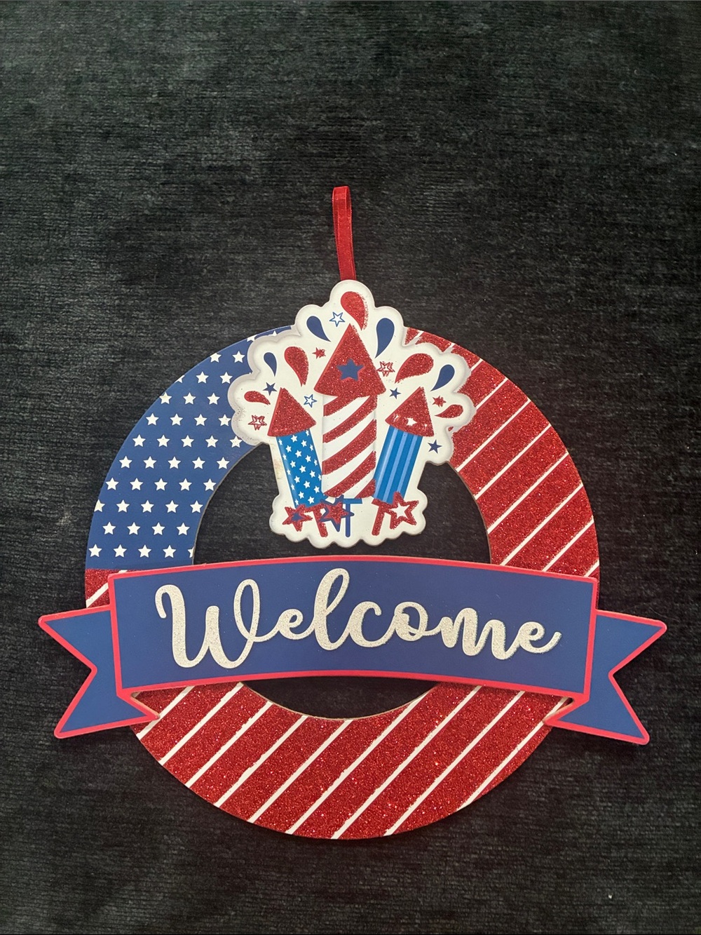 NWT- Round American Flag- Glittered Welcome Patriotic Wreath Decor Sign